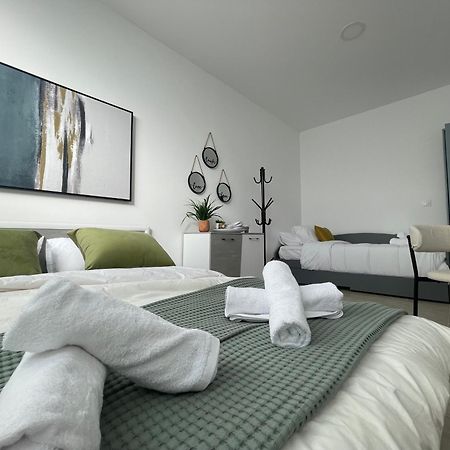 Aiolos Chania Center Luxury Apartment Near The Garden Extérieur photo